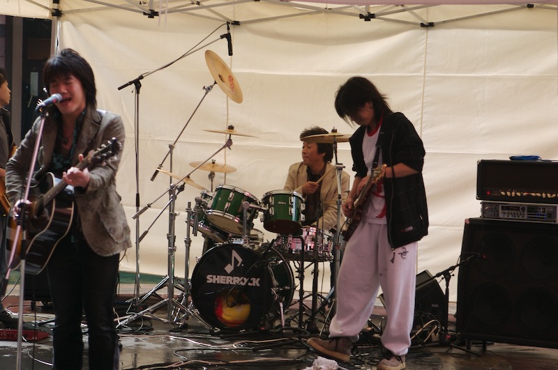 Ah, the final shot of the band.